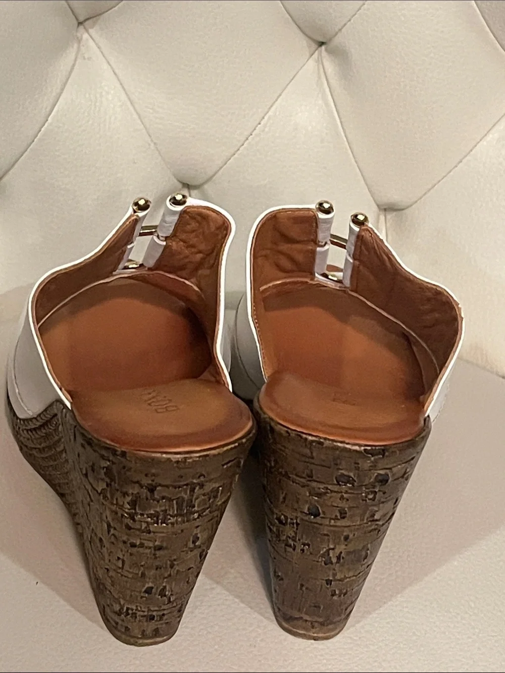 White Leather Open-Toe Platform Wedge Sandals Bronze Wedge Size 8 Gold Details